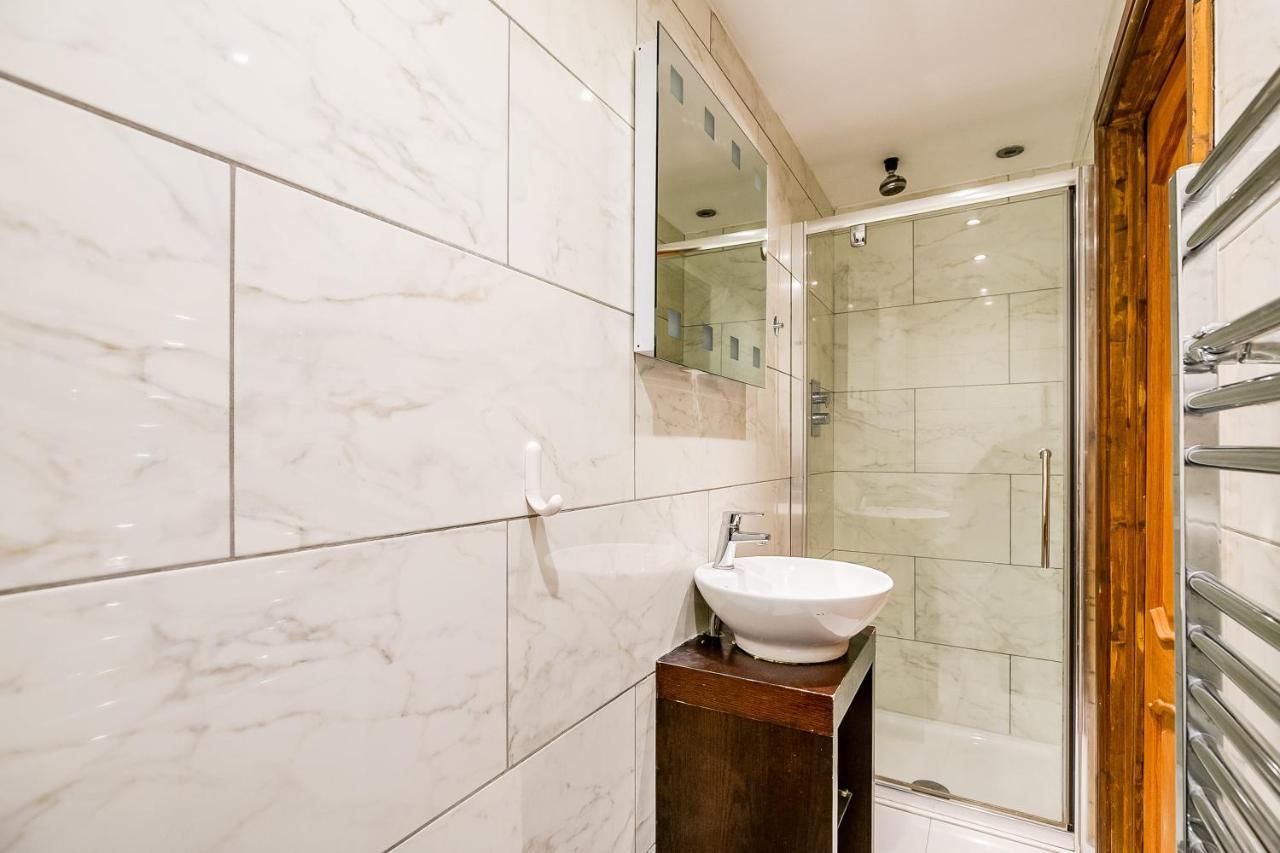 Entire Family Home - 2Bd2Bth Central Earl'S Court Londres Extérieur photo